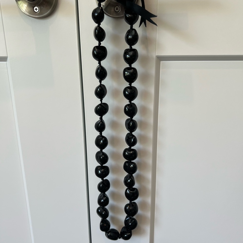 New Hawaiian kukui nut necklace/ Hawaiian lei